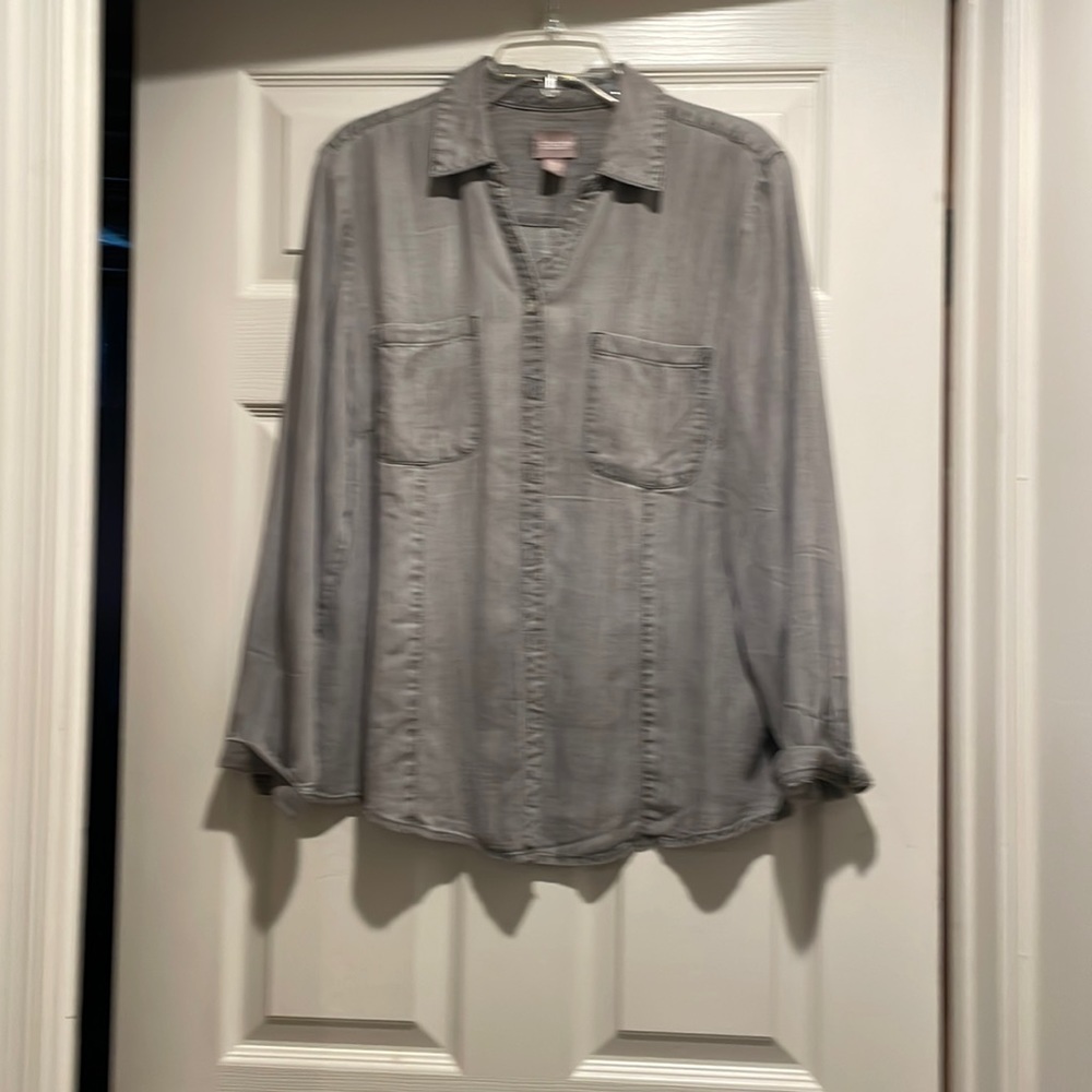 Chico’s Grey Denim Long Sleeve Button Down Shirt. Size 2.